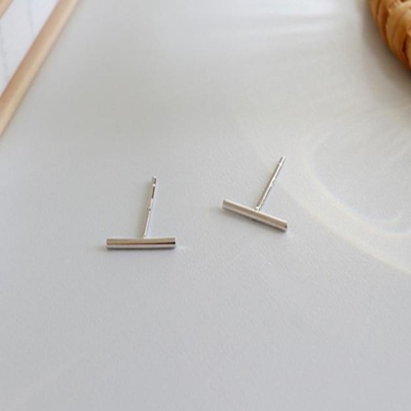 Sterling silver T bar earrings - Picture 4 of 6